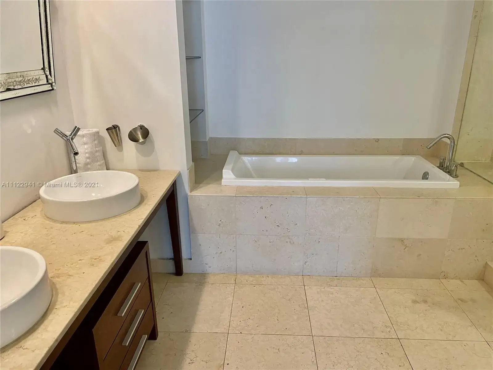 485 Brickell Ave # 3708, Miami FL 33131 photo 5