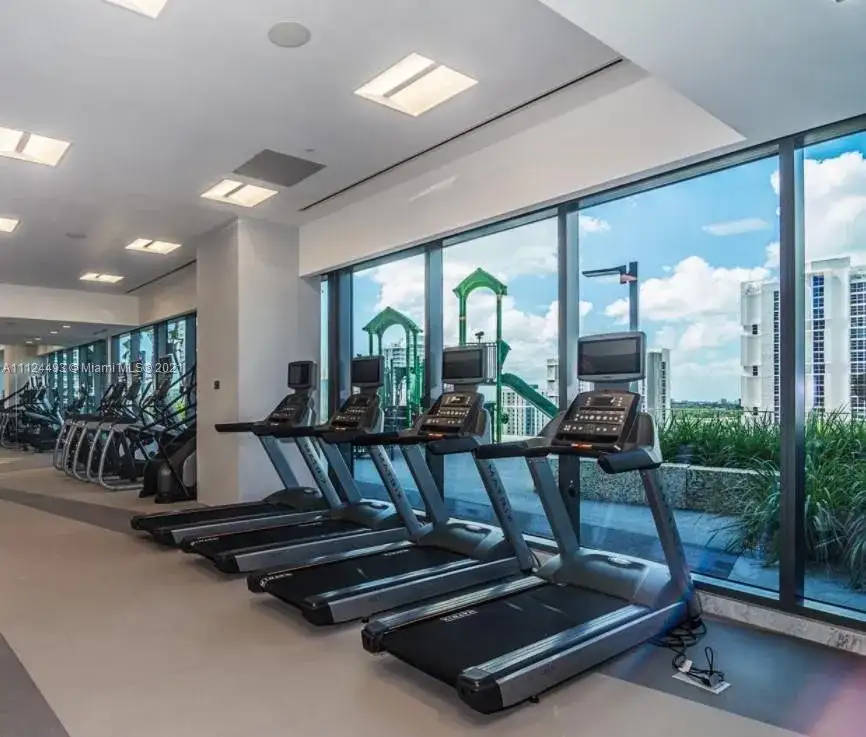 88 SW 7th St # 3012, Miami FL 33130 photo 3