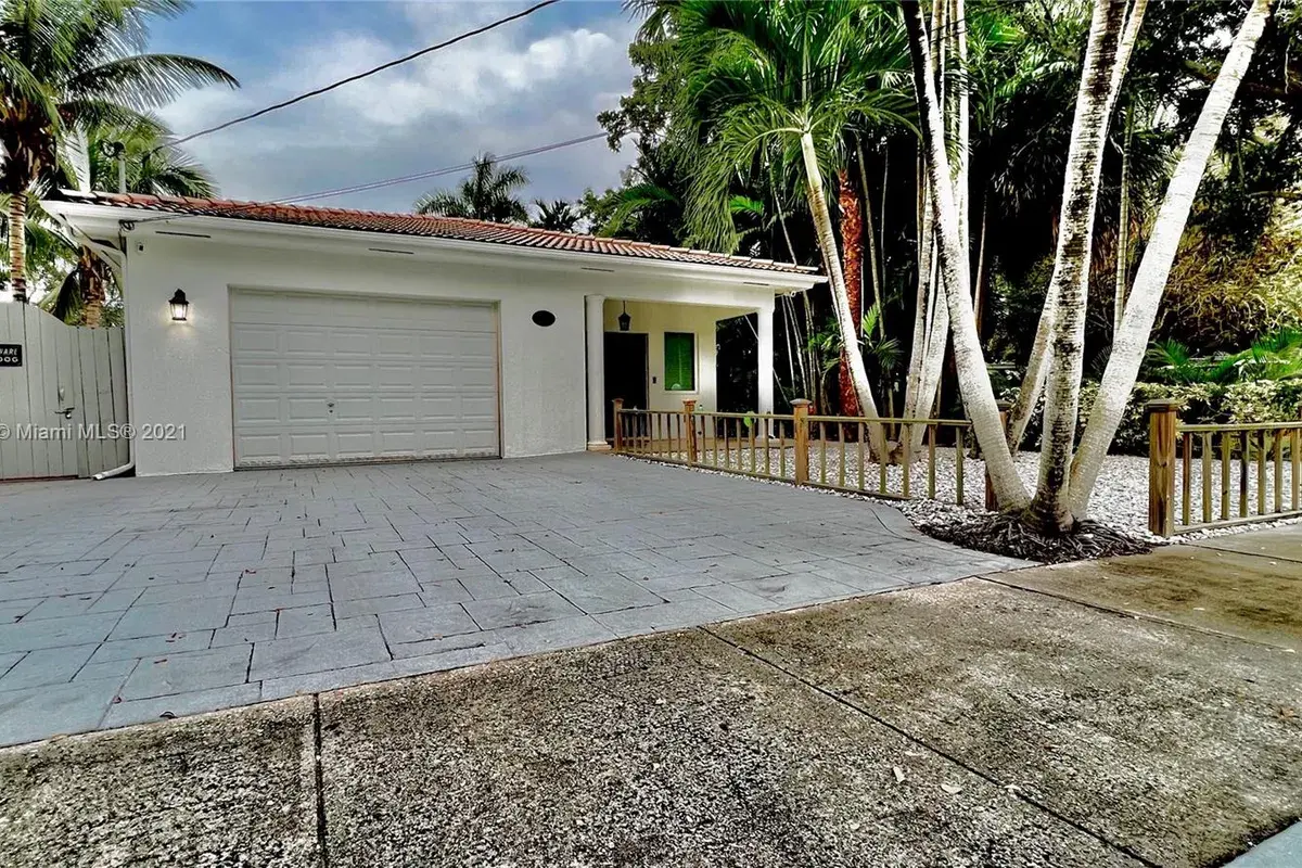11843 W Biscayne Canal Rd, Miami FL 33161