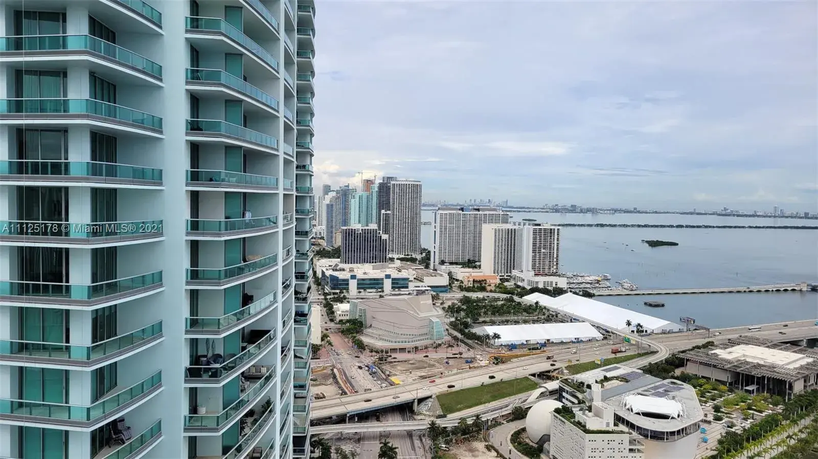 888 Biscayne Blvd # 4311, Miami FL 33132