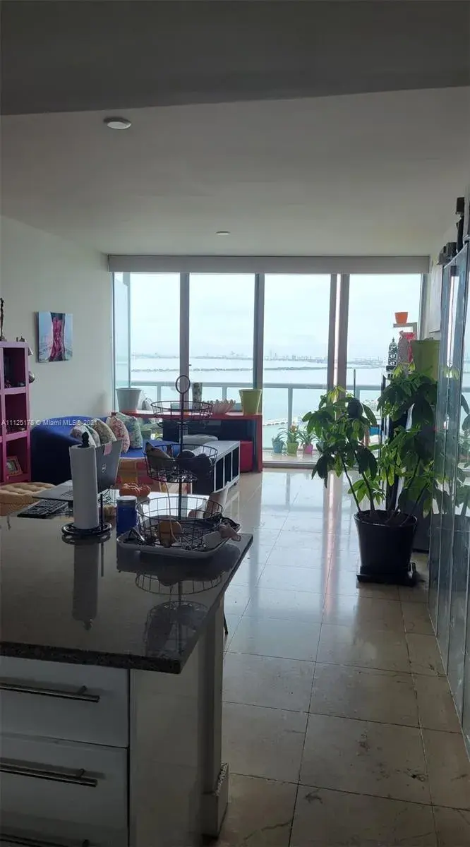 888 Biscayne Blvd # 4311, Miami FL 33132