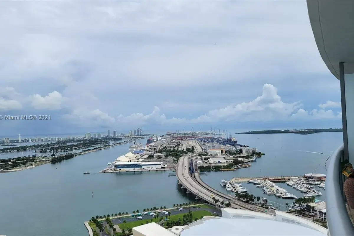 888 Biscayne Blvd # 4311, Miami FL 33132