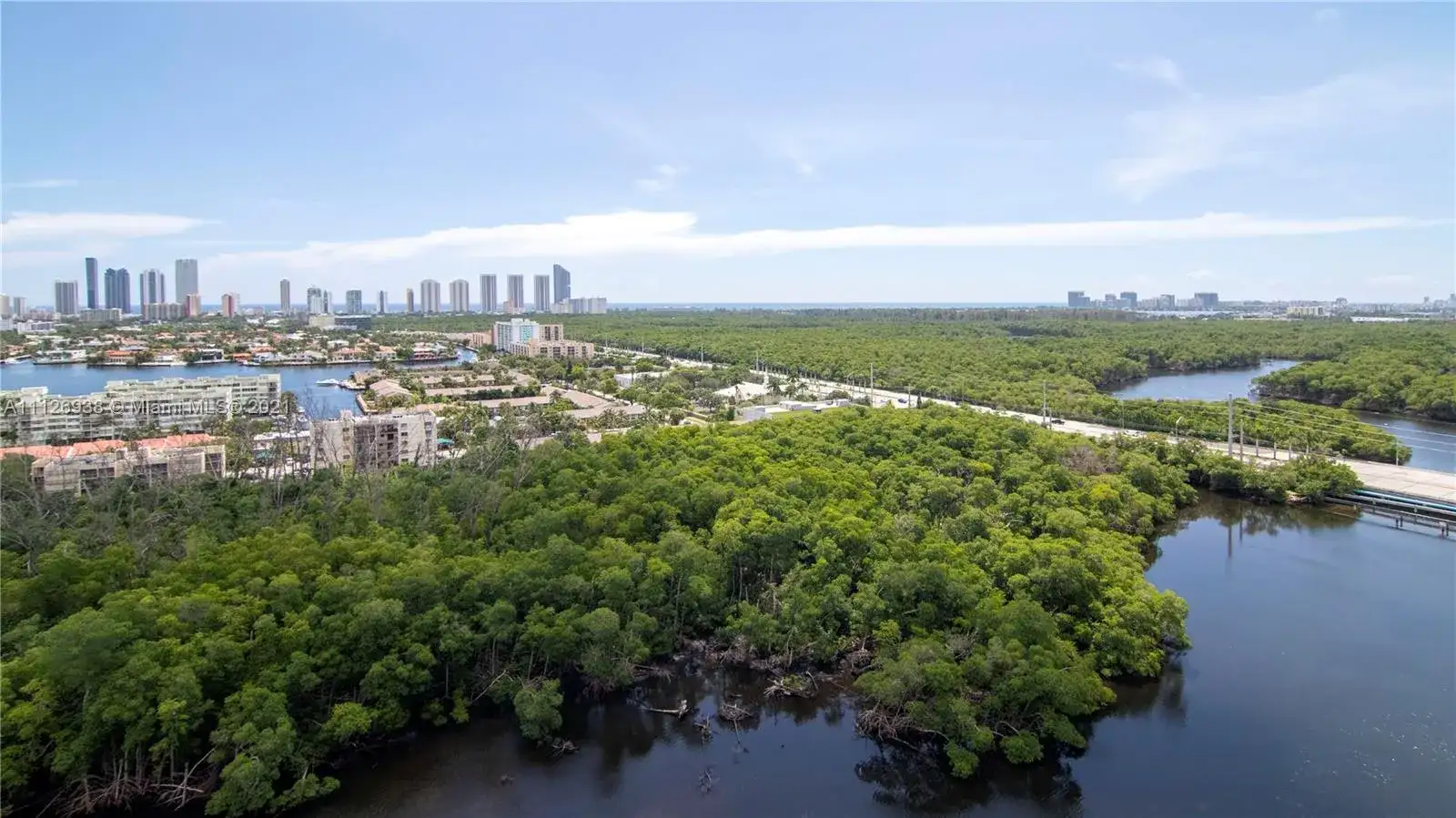 16385 Biscayne Blvd # 2016, North Miami Beach FL 33160 photo 2