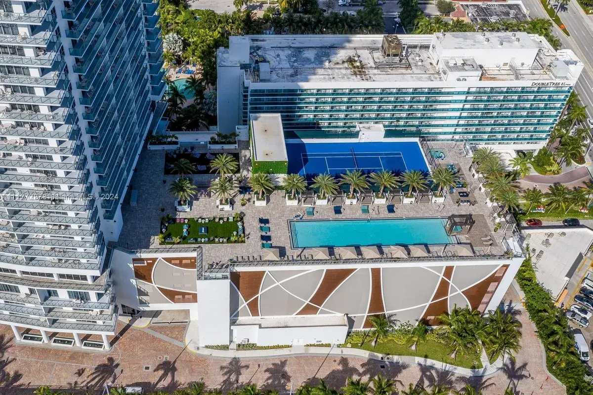 4010 S Ocean Dr # R401, Hollywood FL 33019