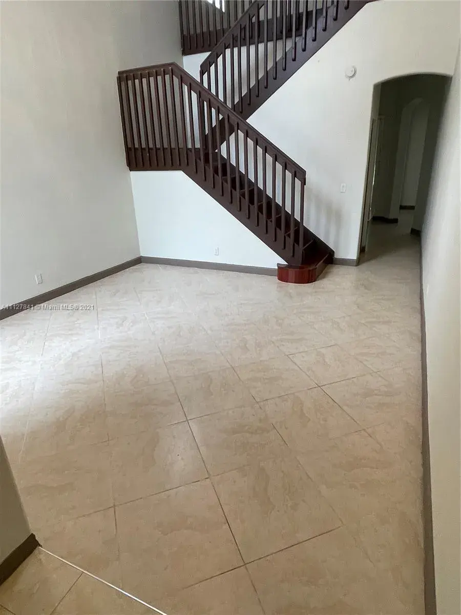 5085 SW 37th Ave # 5085, Hollywood FL 33312