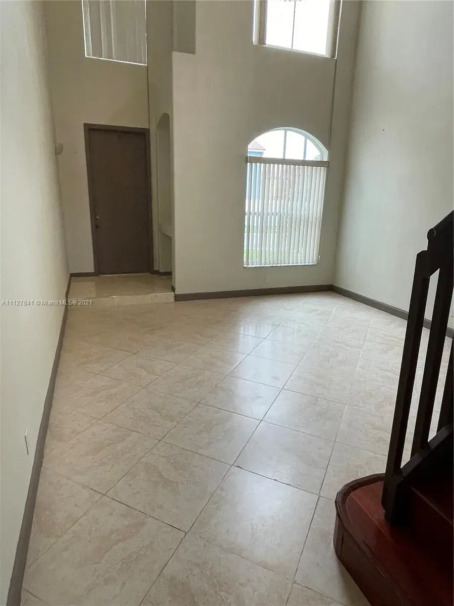 5085 SW 37th Ave # 5085, Hollywood FL 33312