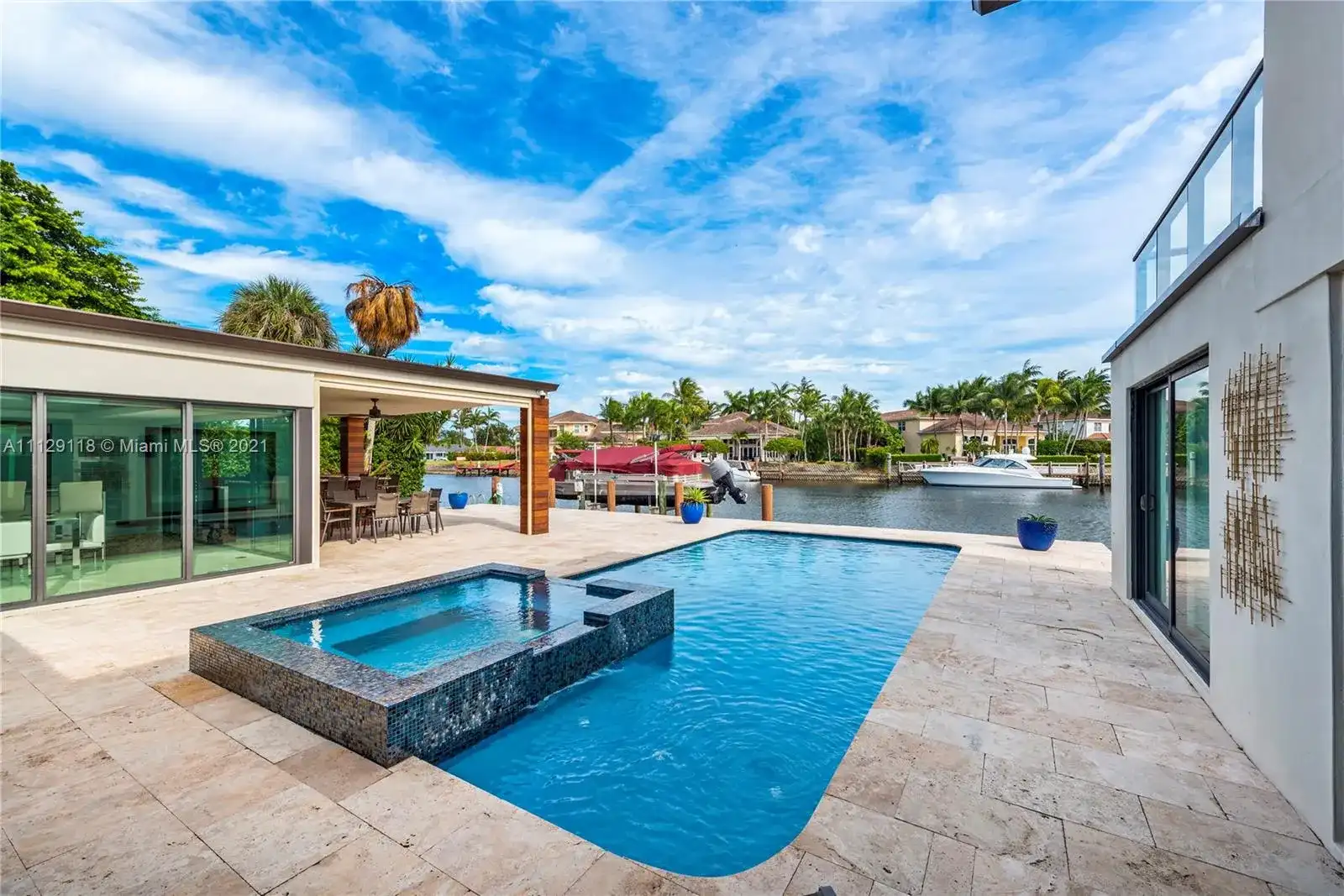 1025 Diplomat Pkwy, Hollywood FL 33019
