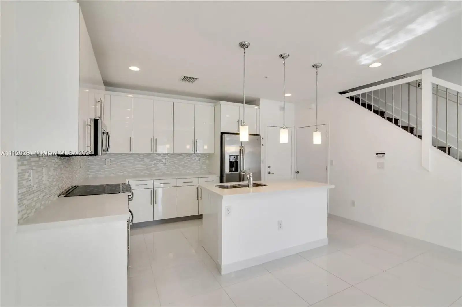 2621 NE 212th Ter # 206, Miami FL 33180 photo 5