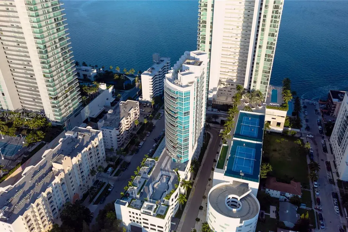 480 NE 30th St # 1706, Miami FL 33137