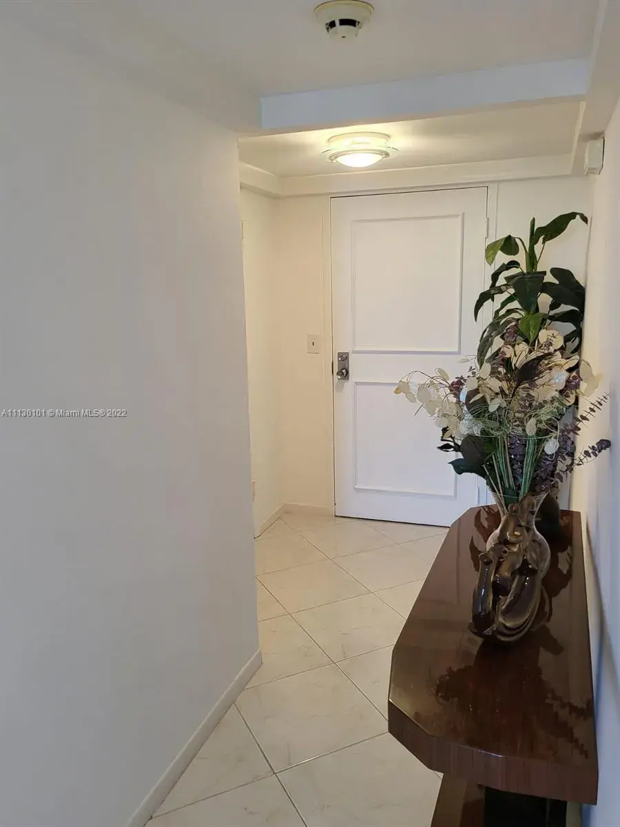 3589 S Ocean Blvd # 914, South Palm Beach FL 33480