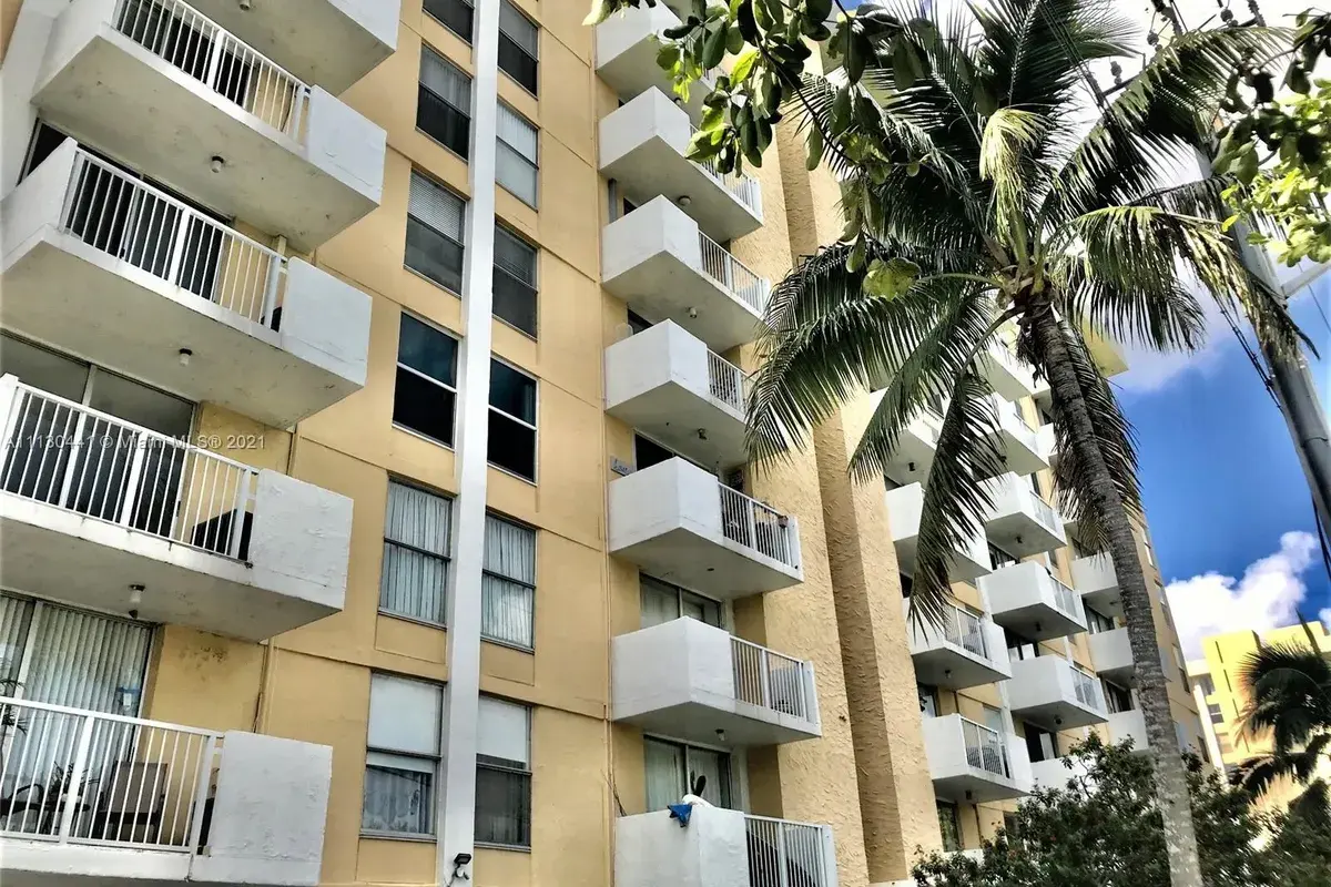 2020 NE 135th St # 911, North Miami FL 33181