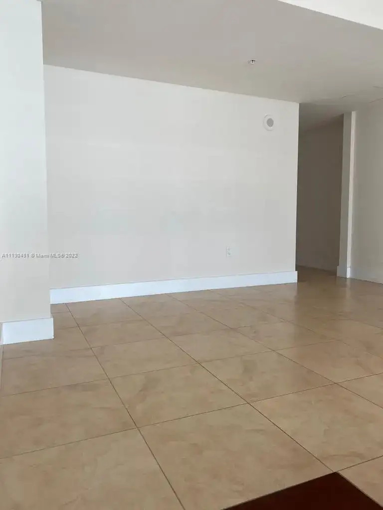 41 SE 5th St # 2311, Miami FL 33131 photo 4