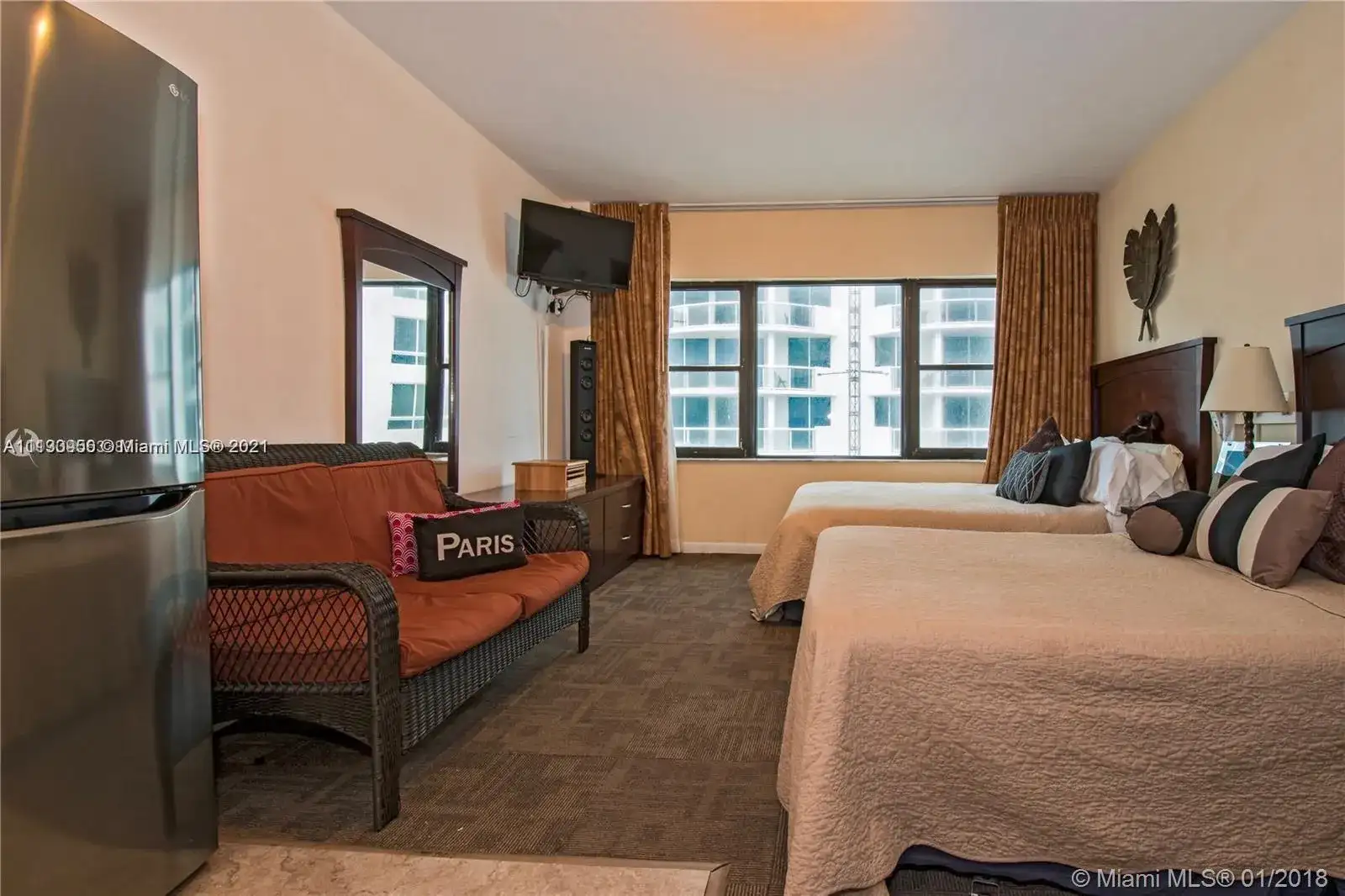 6345 Collins Ave # 832, Miami Beach FL 33141 photo 2