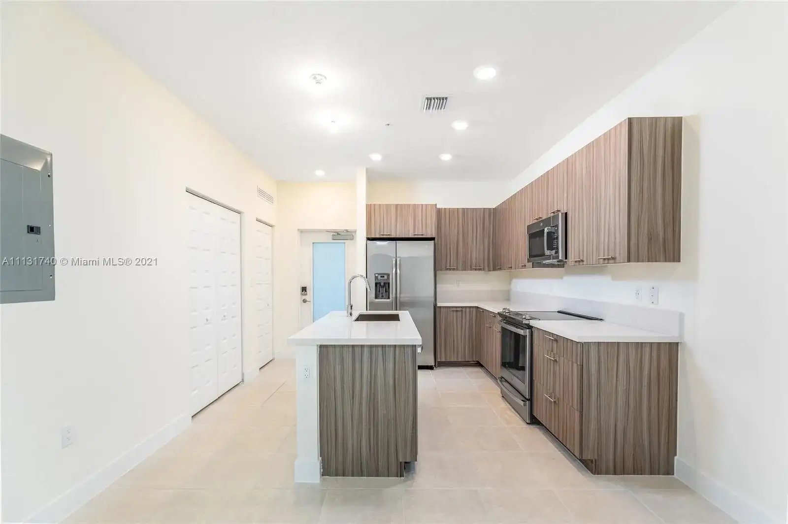 4636 NW 84th Ave # 22, Doral FL 33166 photo 2