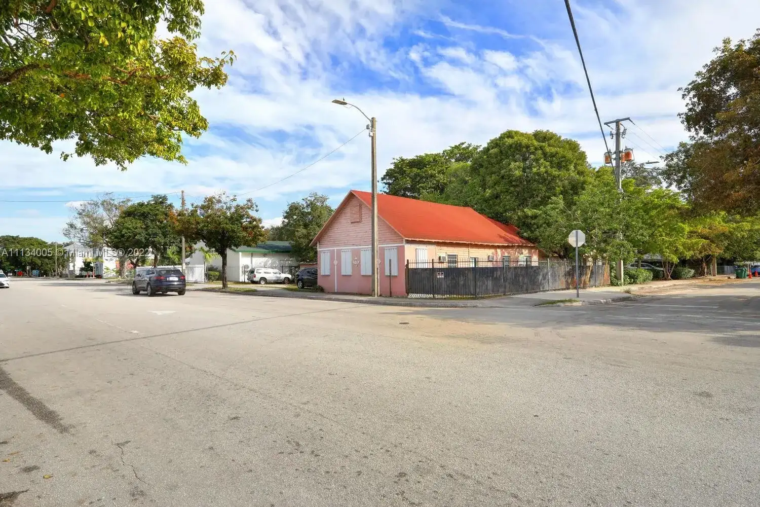 3357 S Douglas Rd, Miami FL 33133 photo 4