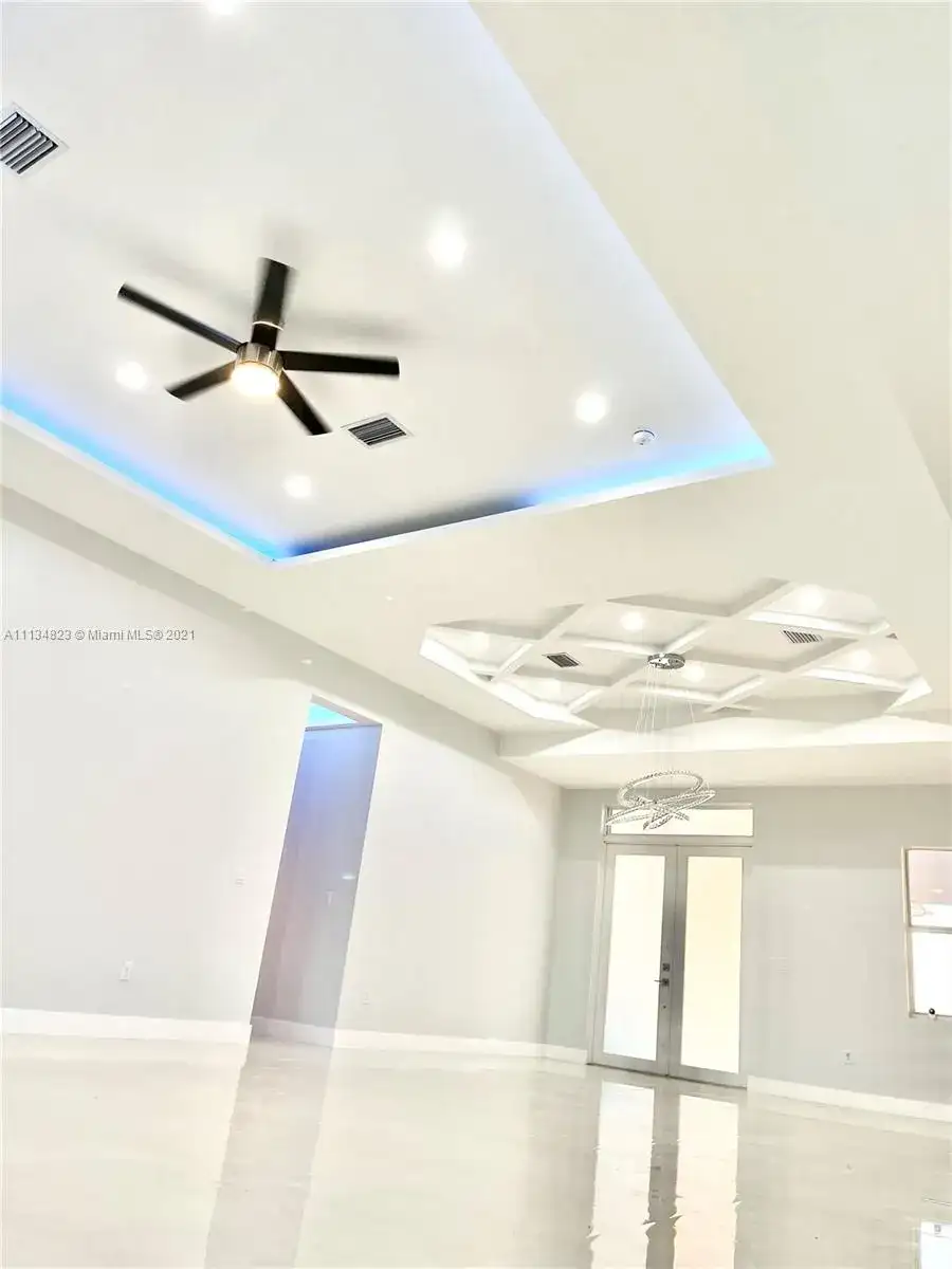 24399 SW 217th Ave, Homestead FL 33031 photo 2