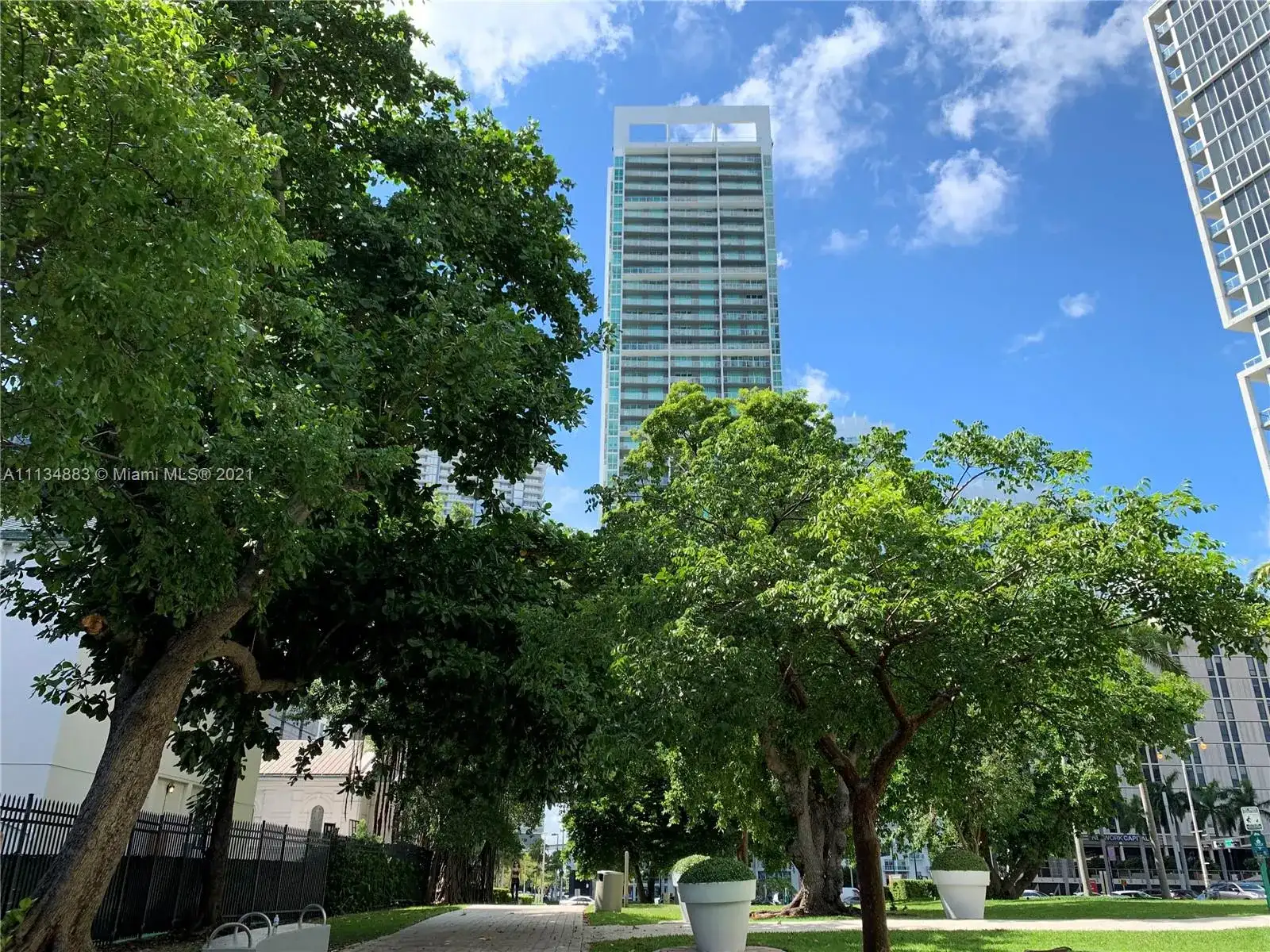 55 SE 6th St # 3305, Miami FL 33131 photo 4