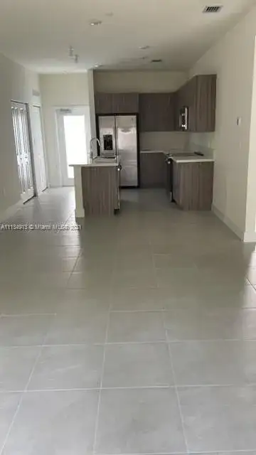 8265 NW 41 st # 205, Doral FL 33166 photo 3