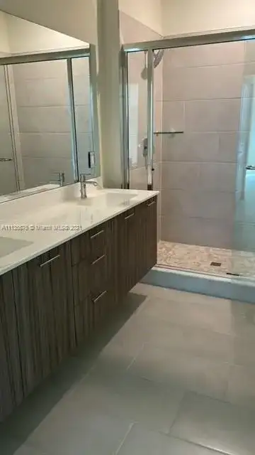 8265 NW 41 ST # 408, Doral FL 33166 photo 2