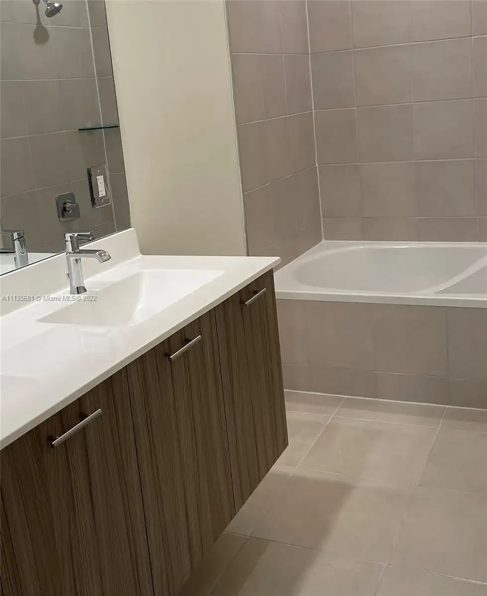 8265 NW 41 ST # 303, Doral FL 33166 photo 5