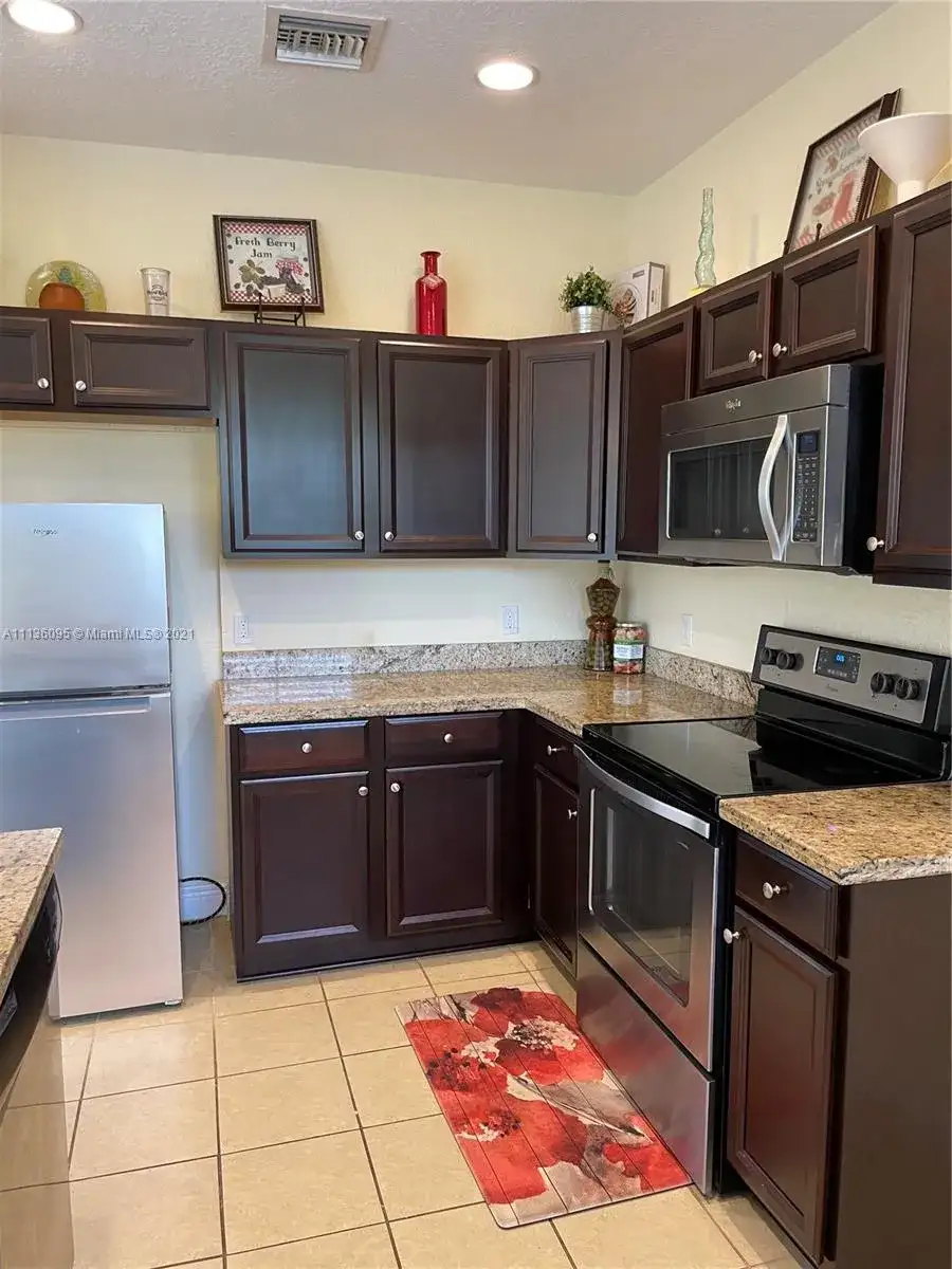 2851 W Prospect Rd # 1002, Tamarac FL 33309 photo 4