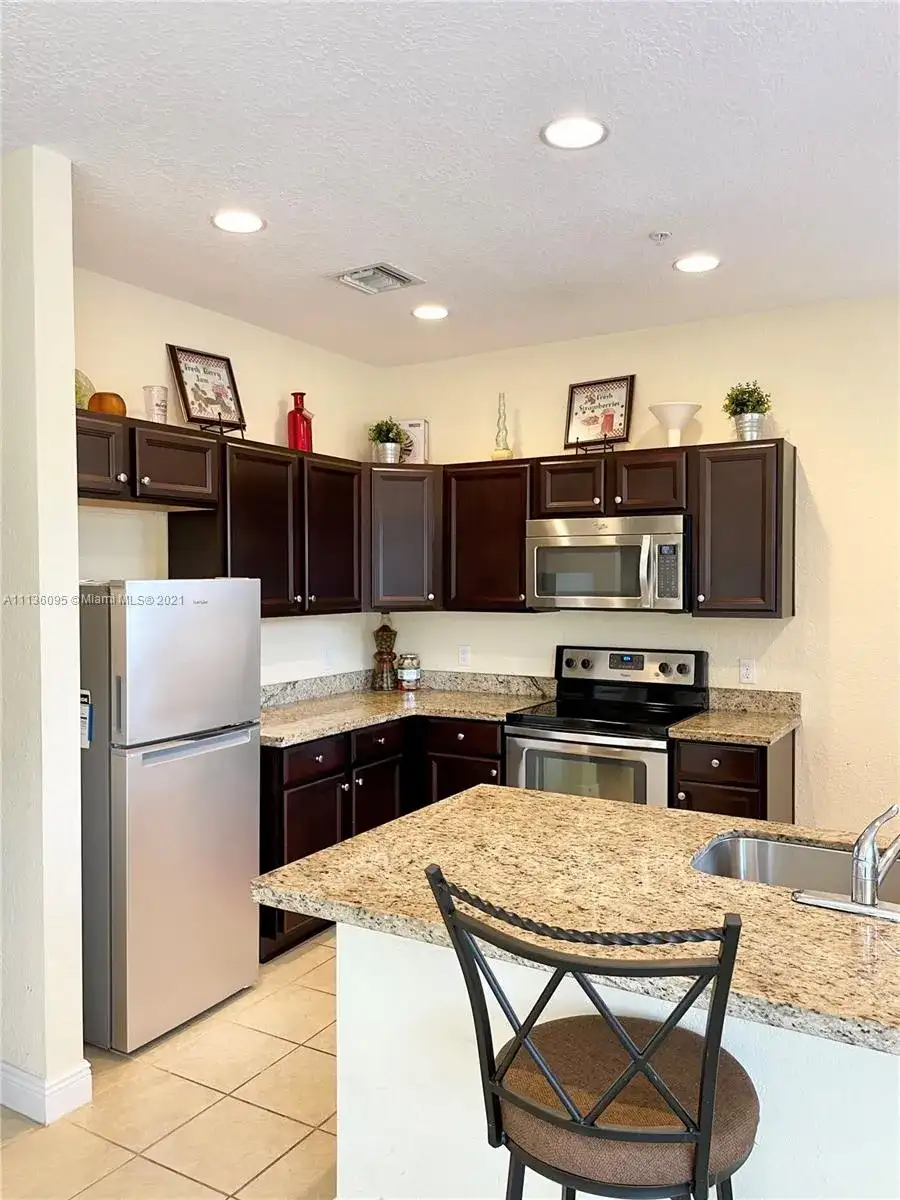 2851 W Prospect Rd # 1002, Tamarac FL 33309 photo 5