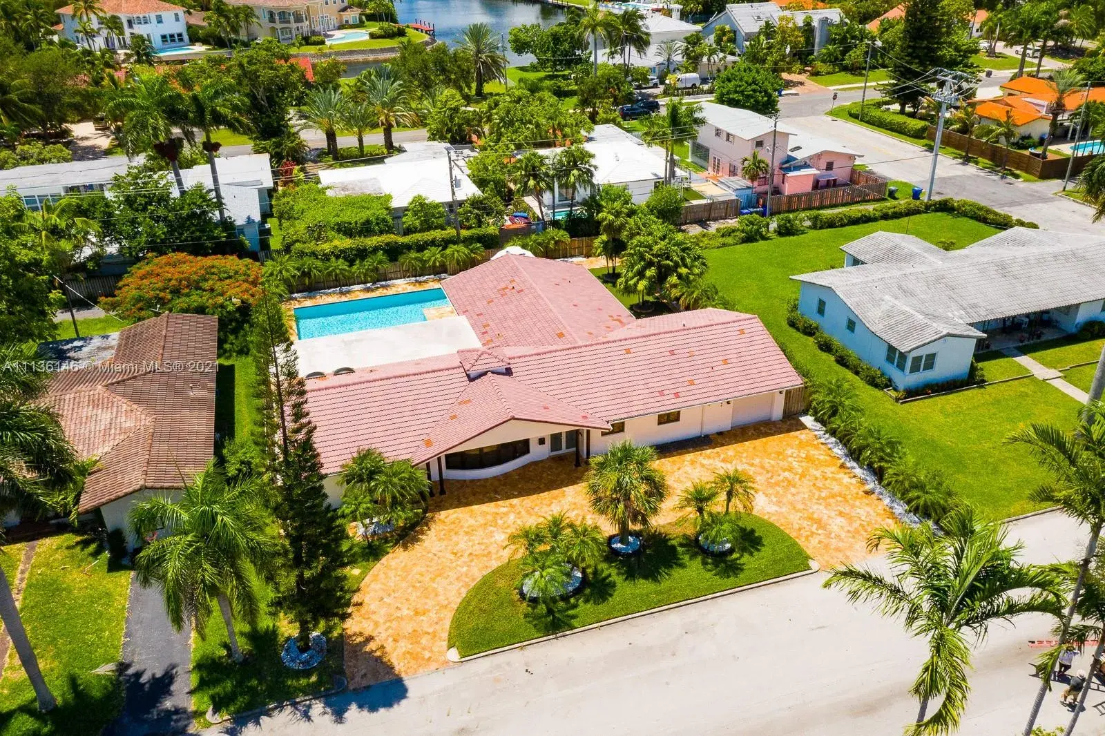 6 bedroom 5 bath Residential for sale at 1144 Adams St, Hollywood FL 33019