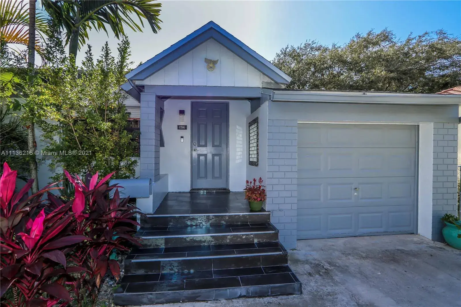 1516 Funston St, Hollywood FL 33020