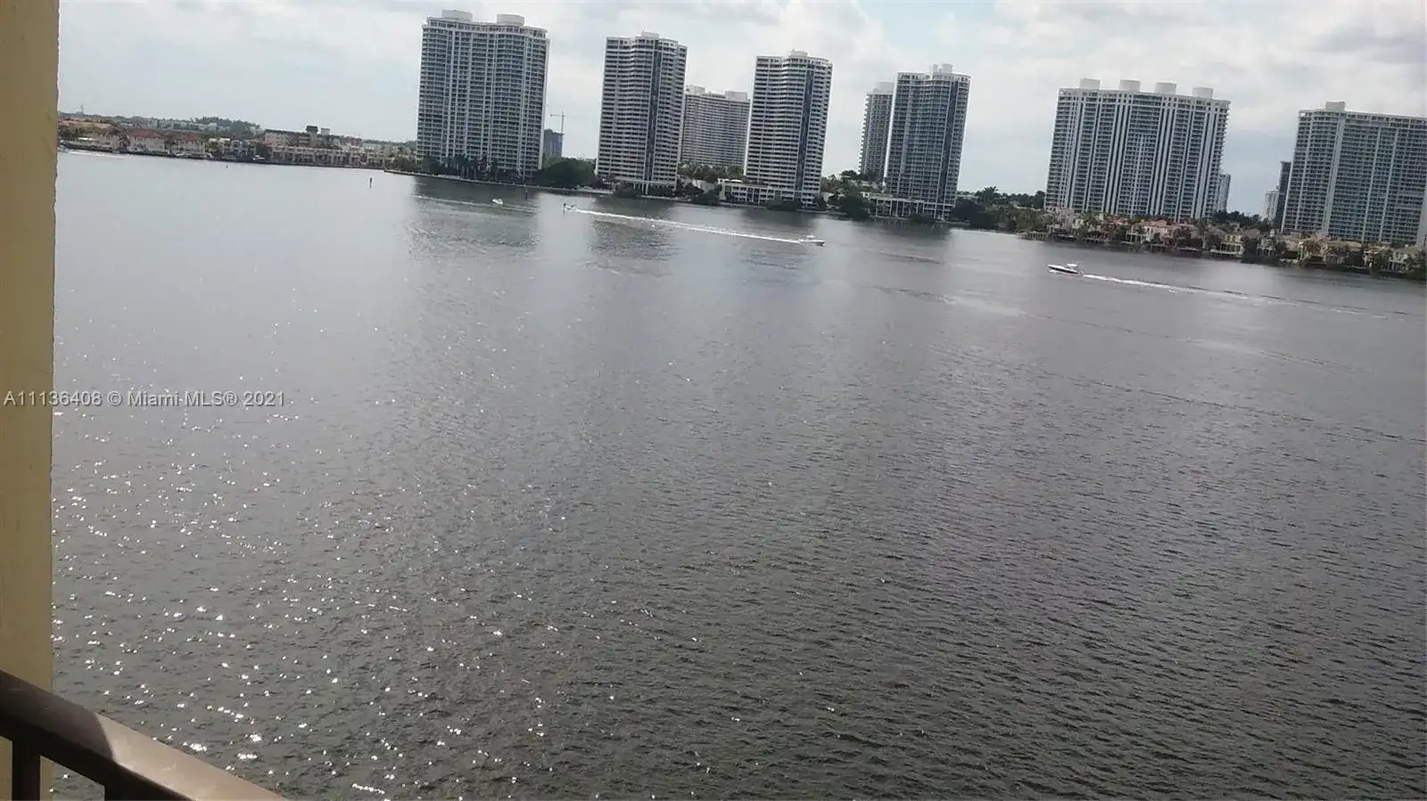 17878 N Bay Rd # 207, Sunny Isles Beach FL 33160 photo 2