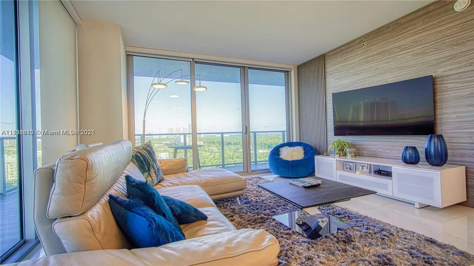 16385 Biscayne Blvd # 1415, North Miami Beach FL 33160