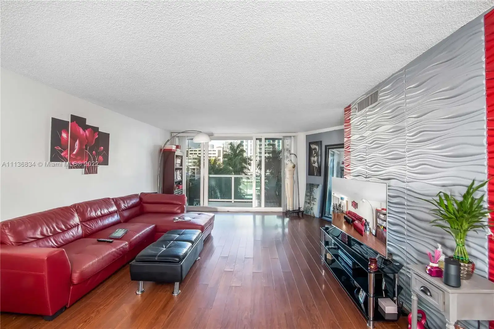 100 Bayview Dr # 331, Sunny Isles Beach FL 33160 photo 4