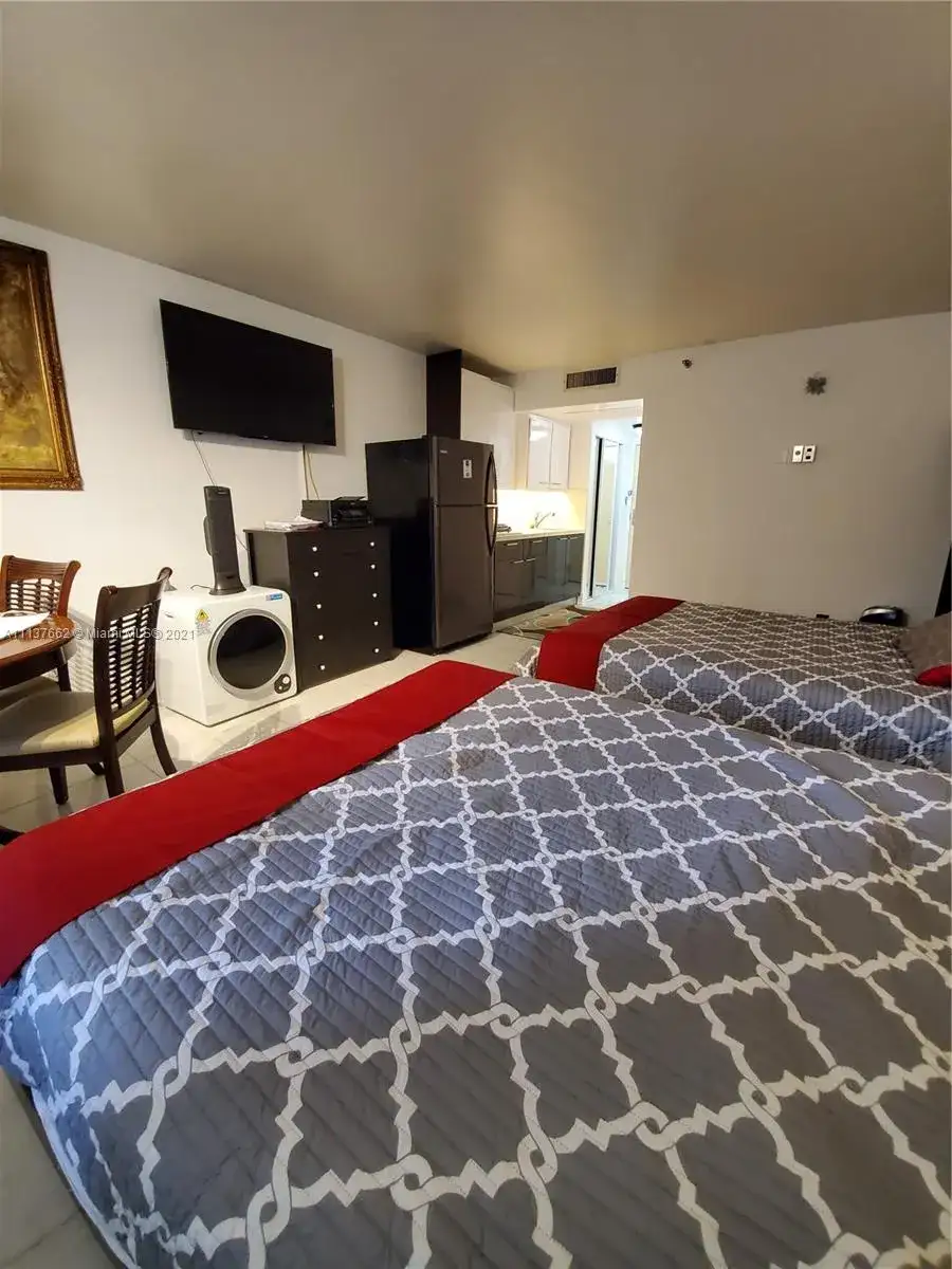 19201 Collins Ave # 106, Sunny Isles Beach FL 33160 photo 4