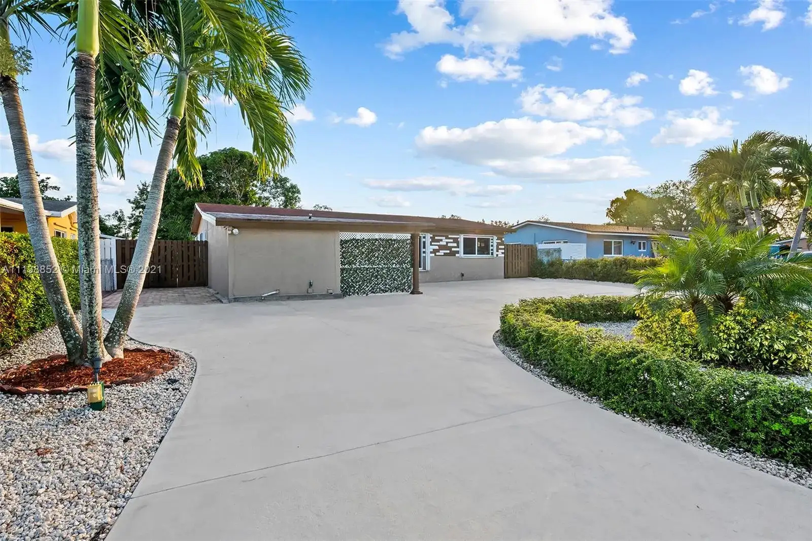 6450 Mckinley St, Hollywood FL 33024 photo 3