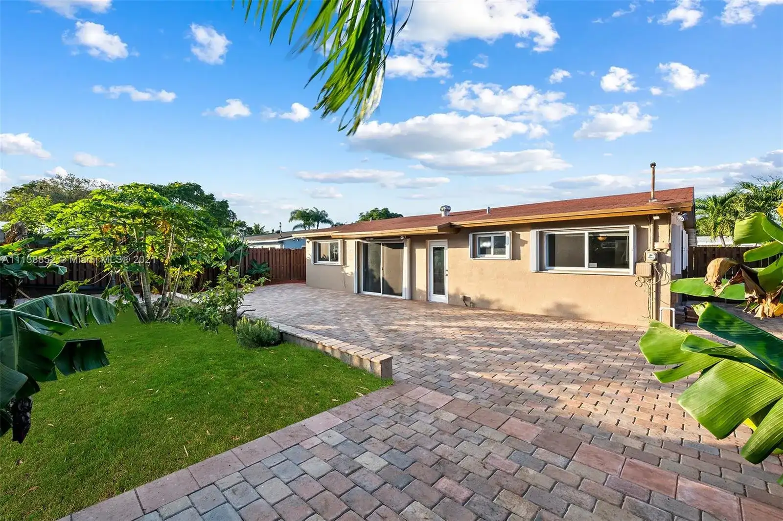 6450 Mckinley St, Hollywood FL 33024 photo 5