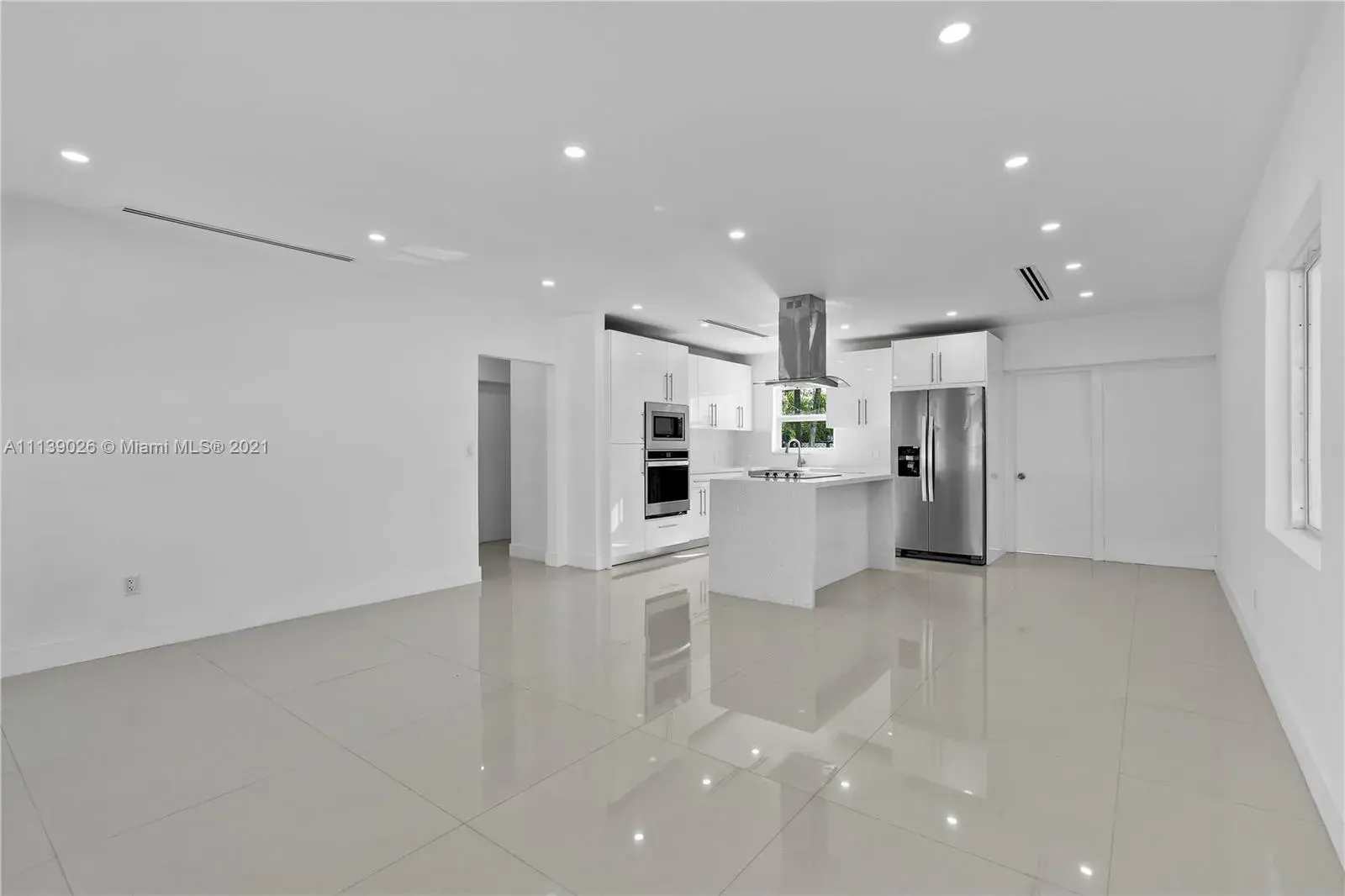 920 NE 159th St, North Miami Beach FL 33162