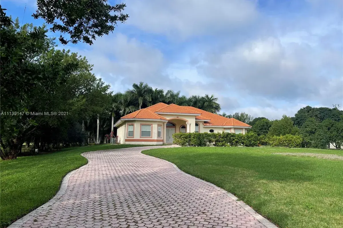 5731 SW 185th Way, Southwest Ranches FL 33332