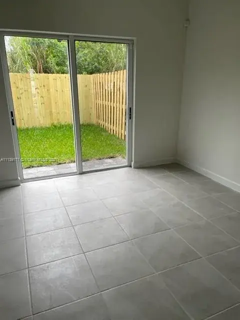 2678 SE 18th St, Homestead FL 33035