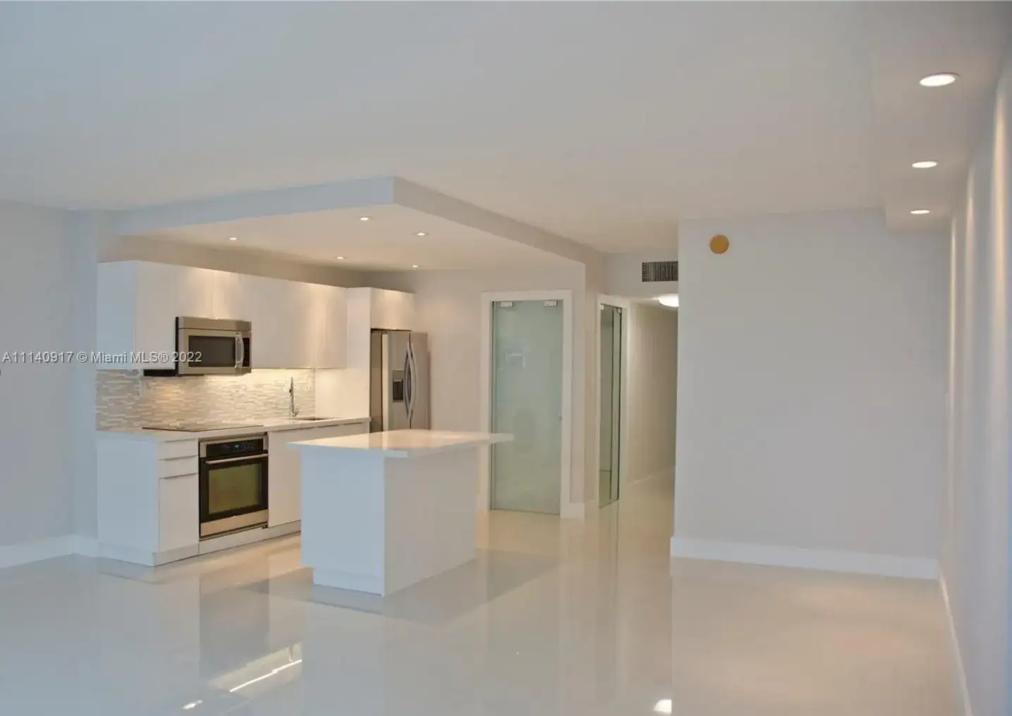 2301 Collins Ave # 912, Miami Beach FL 33139 photo 5