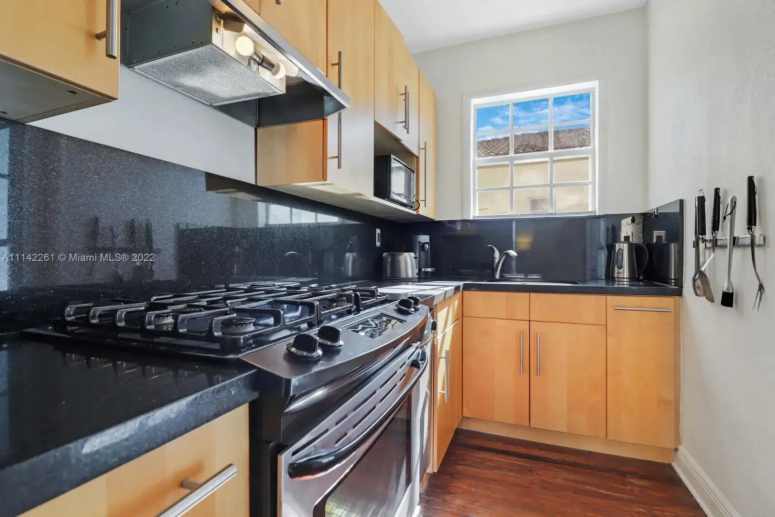 748 Euclid Ave # 3, Miami Beach FL 33139 photo 3