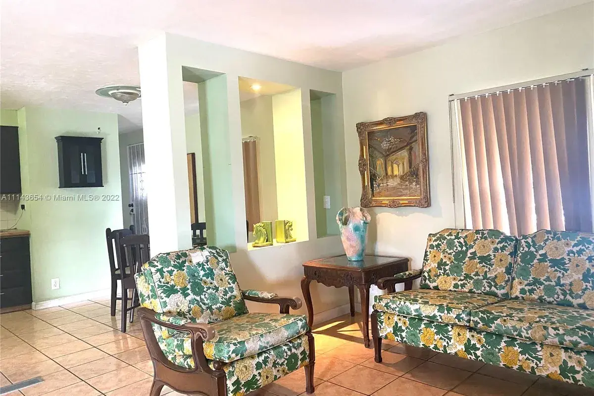 2775 W Okeechobee Rd, Hialeah FL 33010
