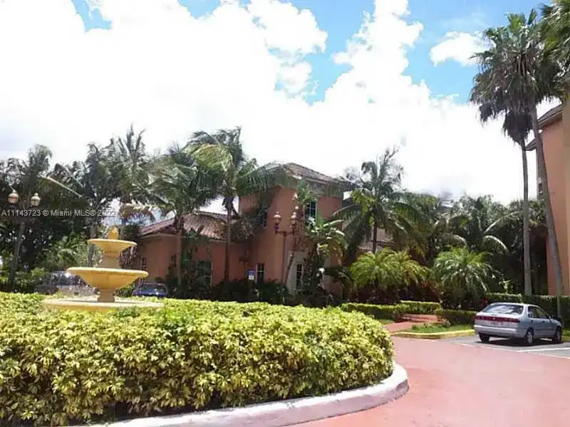8290 Lake Dr # 302, Doral FL 33166 photo 3