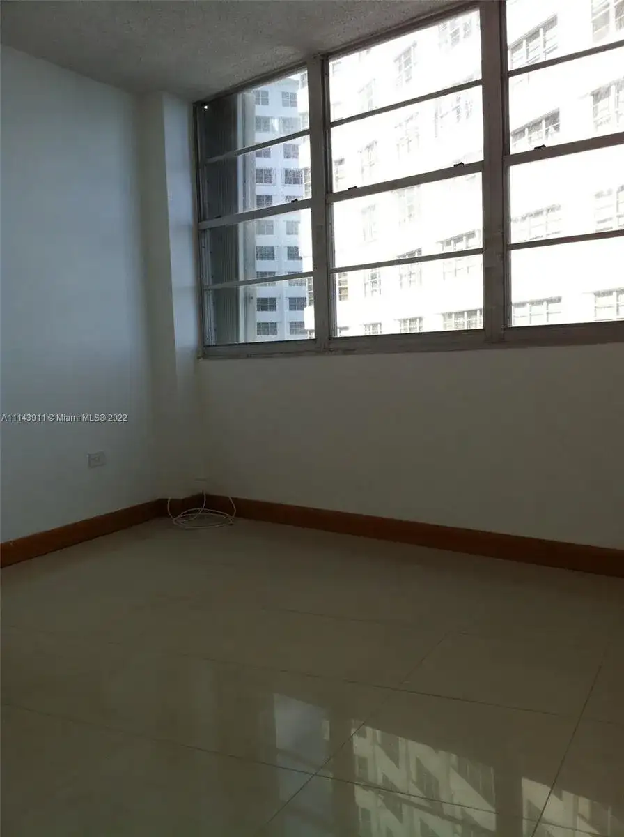 999 Brickell Bay Dr # 904, Miami FL 33131 photo 2