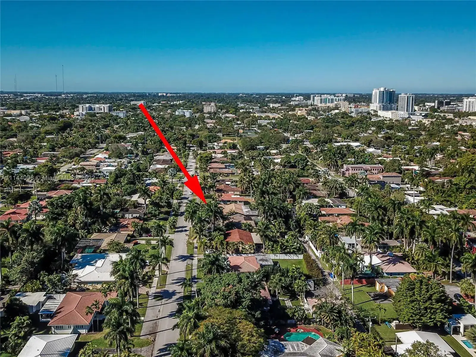 1339 Jefferson St, Hollywood FL 33019 photo 3