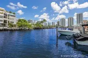 400 Kings Point Dr # 307, Sunny Isles Beach FL 33160 photo 3