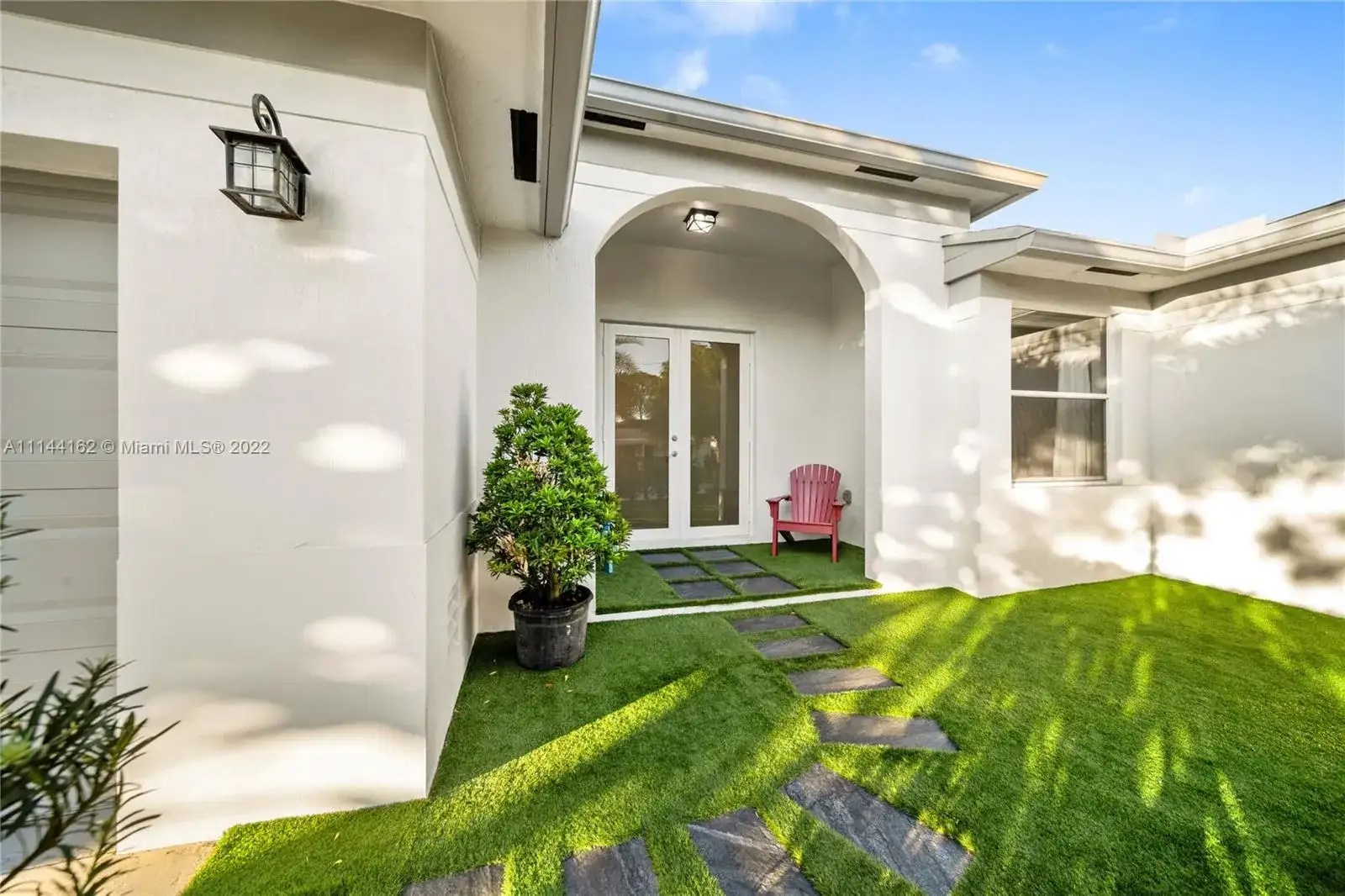 65 NE 24th st, Wilton Manors FL 33305 photo 3