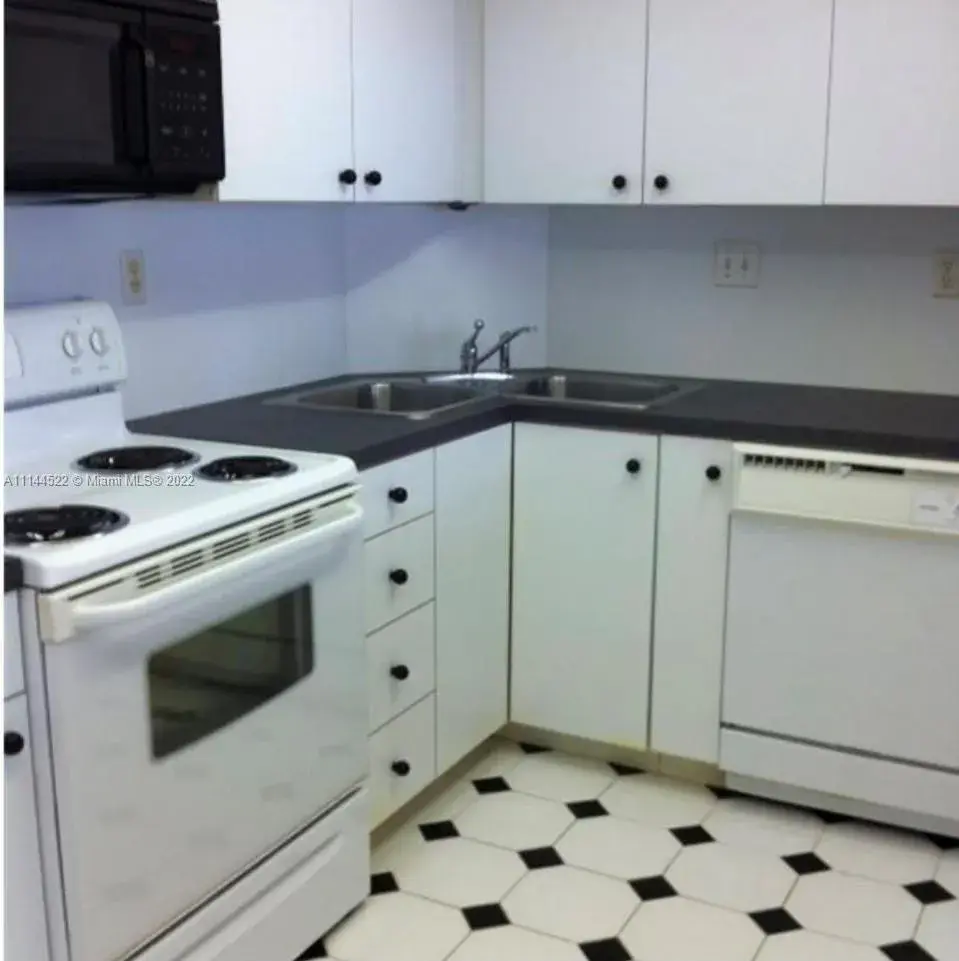 4010 Galt Ocean Dr # 1215, Fort Lauderdale FL 33308