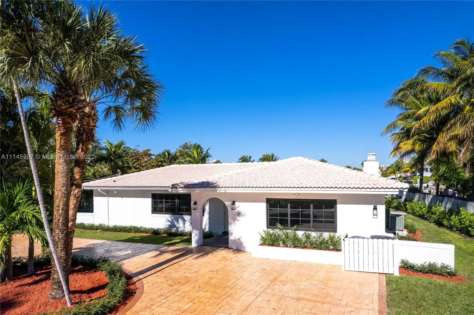 3351 NE 164th St, North Miami Beach FL 33160 photo 5