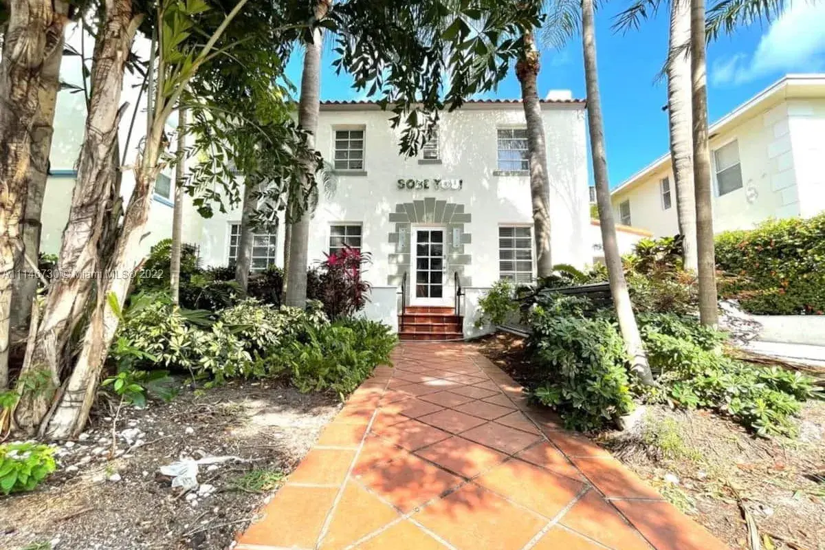 1018 Jefferson Ave, Miami Beach FL 33139