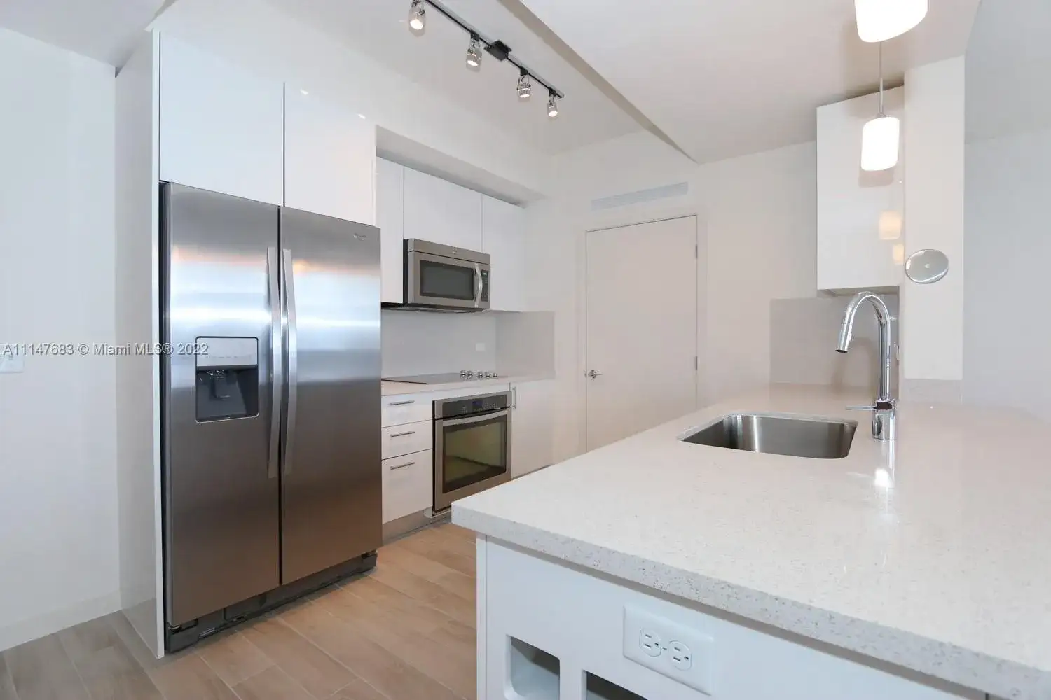999 SW 1st Ave # 3015, Miami FL 33130 photo 4