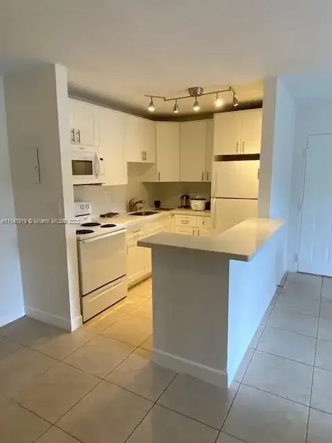 15540 SW 80th St # 207, Miami FL 33193 photo 2